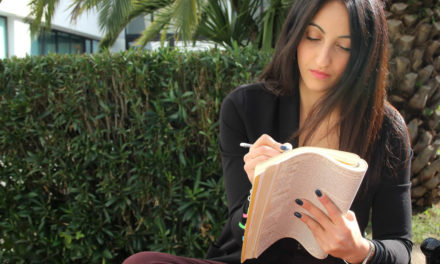 GIULIA NAPPI DURANTE LE RIPRESE DEL VIDEO “ELENA CARDINI”