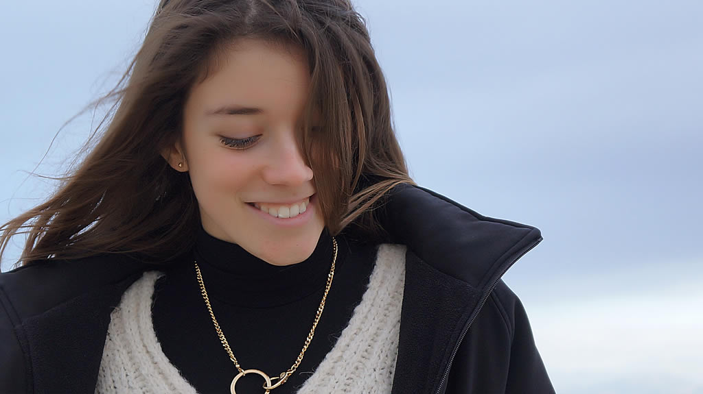 ALCUNI SCATTI DI IRENE PRIA DURANTE LE RIPRESE DEL VIDEO “OUR LITTLE WORLD”